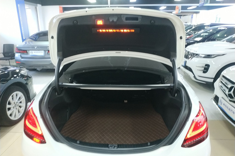 奔驰C级 2020款 改款 C 200 L 时尚型运动版机舱底盘23