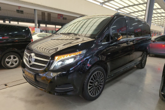 奔驰V级 2018款 V 260 尊贵版 国VI