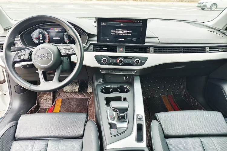 奥迪A4L 2023款 40 TFSI 时尚动感型中控内饰7003