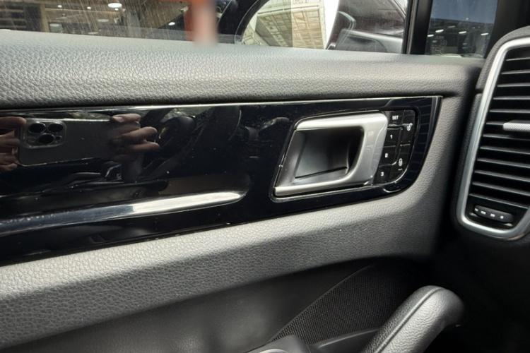 保时捷 2018款 Cayenne 3.0T中控内饰7007