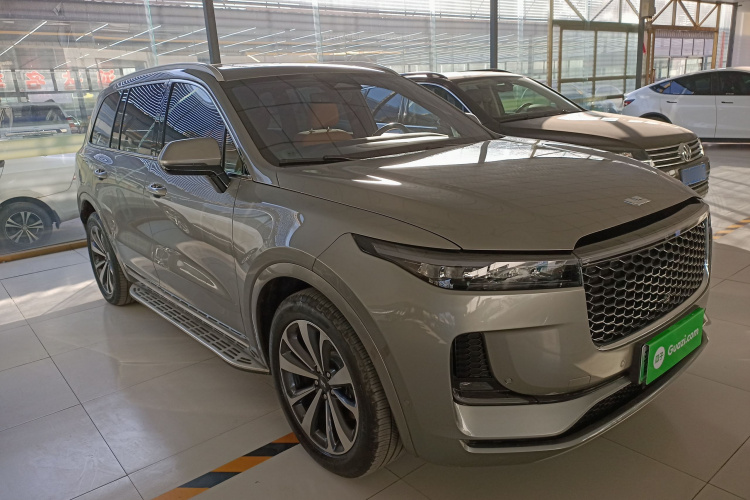 理想汽车 理想ONE 2021款 增程6座版车身外观3