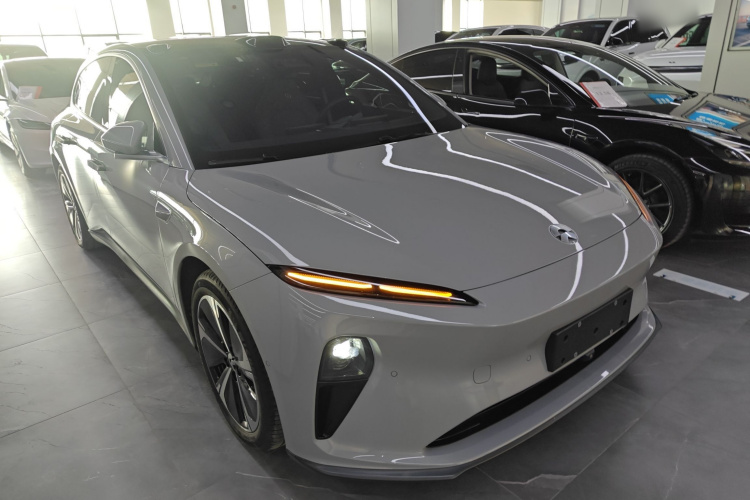 蔚来ET5T 2024款 75kWh Touring车身外观3