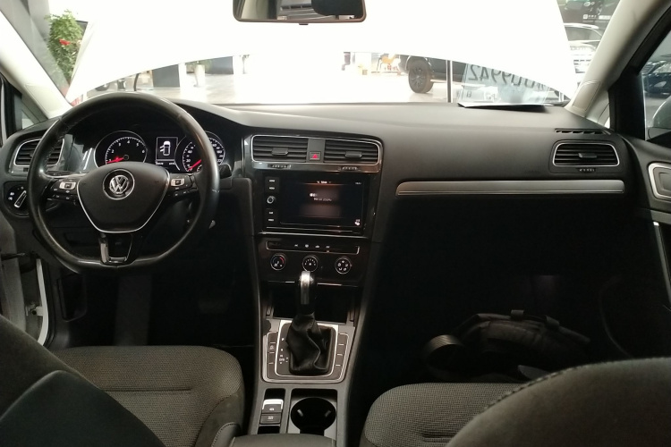 大众 高尔夫 2019款 280TSI DSG舒适型 国V中控内饰7002