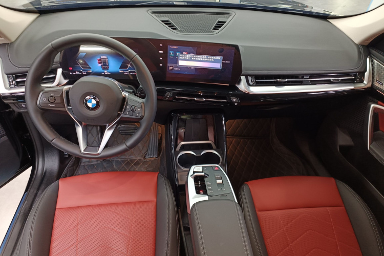 宝马X1 2023款 sDrive25Li X设计套装中控内饰7002