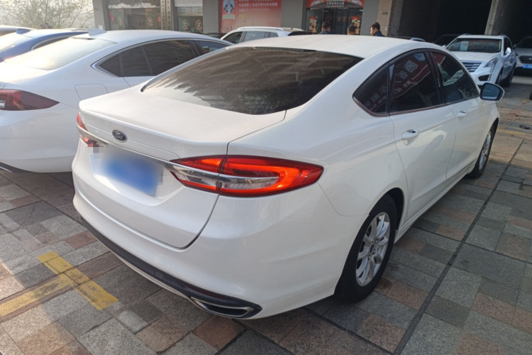 福特 蒙迪欧 2017款 EcoBoost 180 舒适型车身外观7