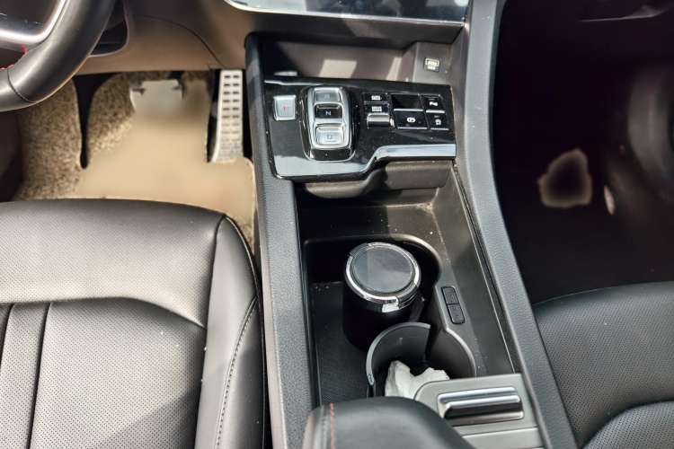 现代 索纳塔 2022款 270TGDi DCT 20周年纪念款中控内饰7004