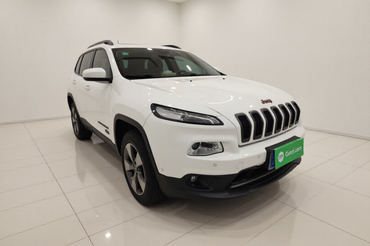 Jeep 自由光 2016款 2.4L 75周年致敬版车身外观3