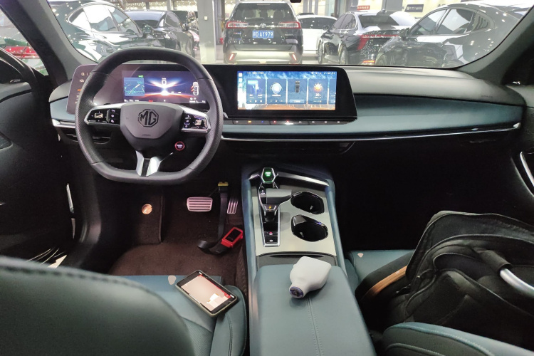 名爵 MG7 2023款 1.5T DCT至美优雅版中控内饰12