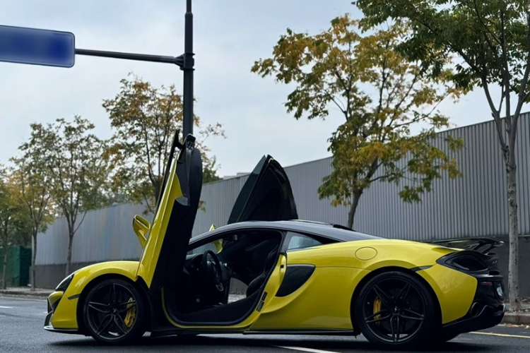 迈凯伦570 2019款 570S 3.8T Coupe车身外观6004