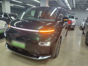 吉利银河 翼真L380 2024款 140度 6座 四驱Ultra