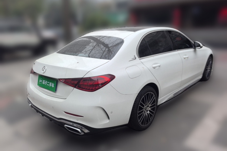 奔驰C级 2024款 改款三 C 260 L 运动版车身外观7