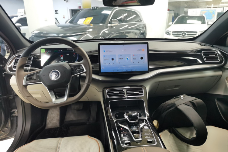 比亚迪 秦PLUS 2024款  荣耀版 DM-i 120KM超越型中控内饰7002