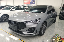 福特 福克斯 2022款 两厢 EcoBoost 180 自动ST Line
