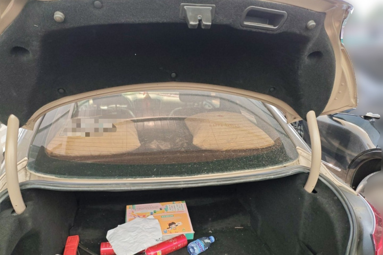 别克 君威 2014款 1.6T 时尚技术型中控内饰23