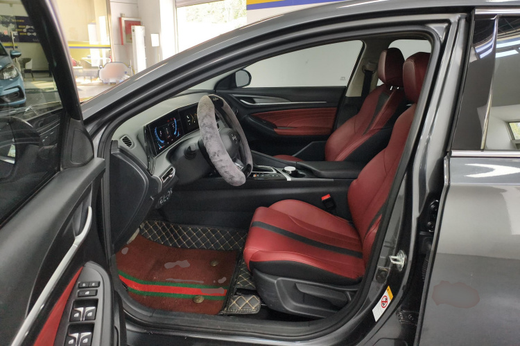 长安 逸动 2021款 PLUS 蓝鲸NE 1.4T GDI DCT尊贵型中控内饰19