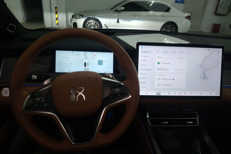 比亚迪 汉L 2025款 DM-p 四驱激光雷达旗舰型中控内饰7002