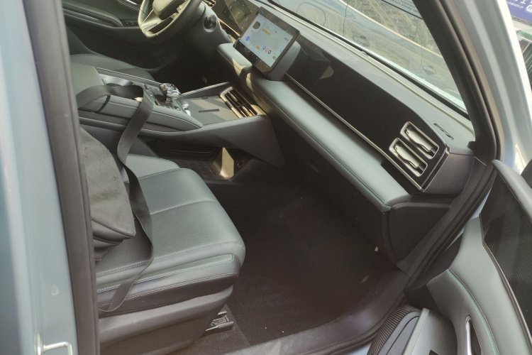 比亚迪 秦L 2024款 DM-i 80KM领先型局部细节41