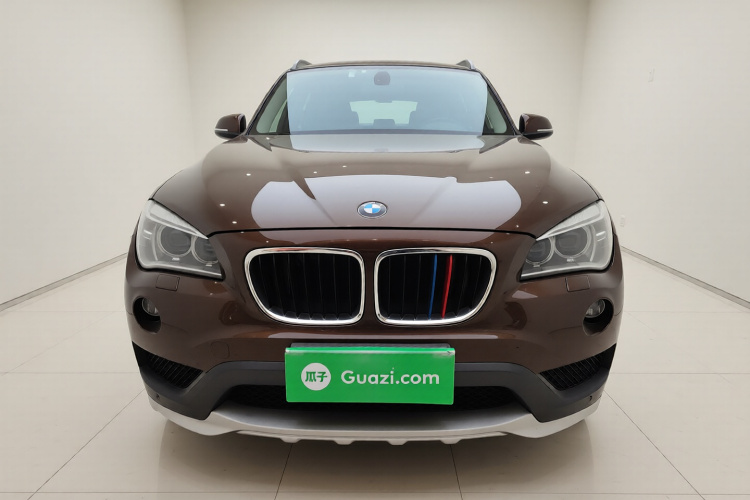 宝马X1 2015款 sDrive18i 领先晋级版车身外观2