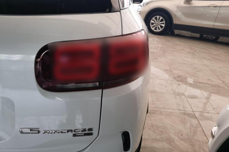 雪铁龙 天逸 C5 AIRCROSS 2017款 380THP 豪华型车身外观9