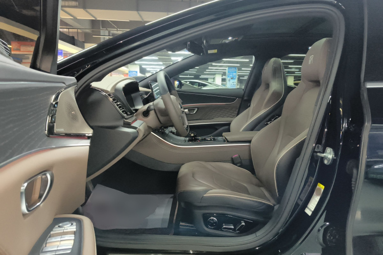 比亚迪 汉 2022款 EV 创世版 610KM四驱尊享型中控内饰7003