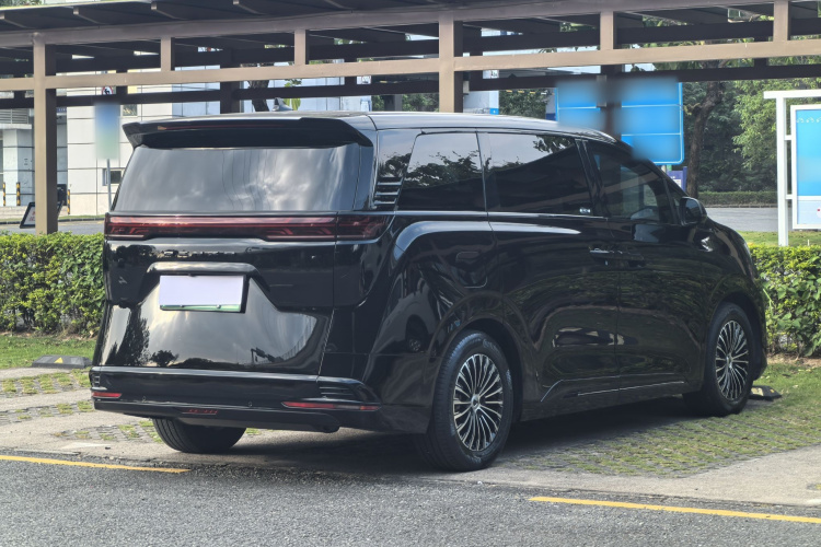 腾势D9 2024款 DM-i 980 四驱旗舰型车身外观6005