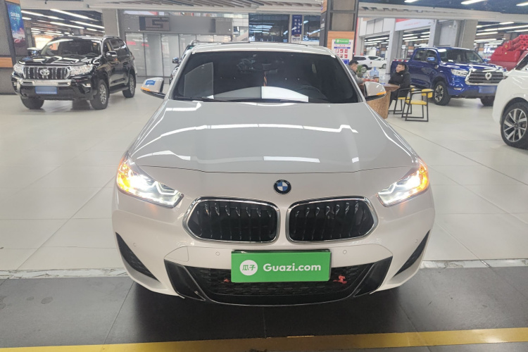 宝马X2 2020款 sDrive25i 领先型M运动套装车身外观2