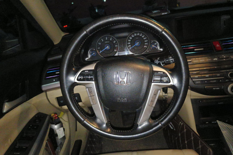 本田 歌诗图 2012款 2.4L 豪华版局部细节13