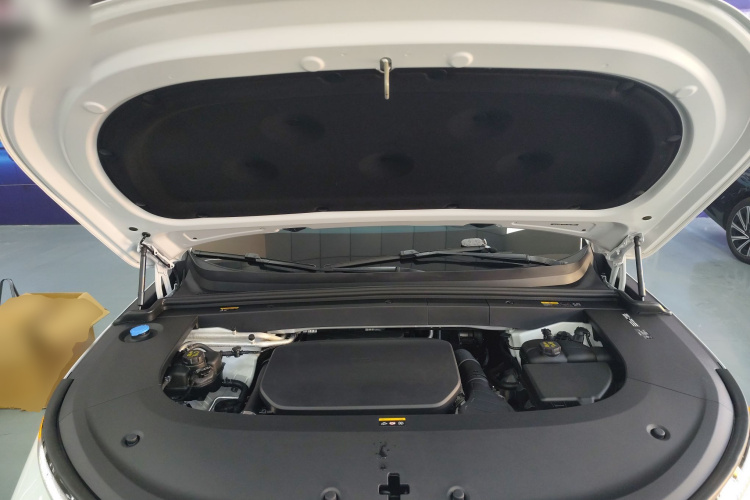 理想汽车 理想L6 2024款 Pro机舱底盘24