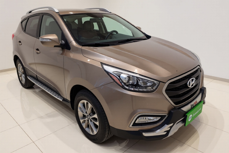 北京现代ix35 2013款 2.0L 手动两驱舒适型GL 国IV车身外观3