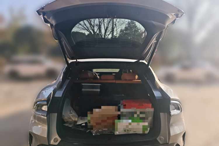 小米汽车 小米YU7 2025款 超长续航高性能四驱Max版中控内饰23