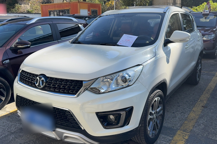 北京汽车 绅宝X35 2016款 1.5L 自动豪华版车身外观1