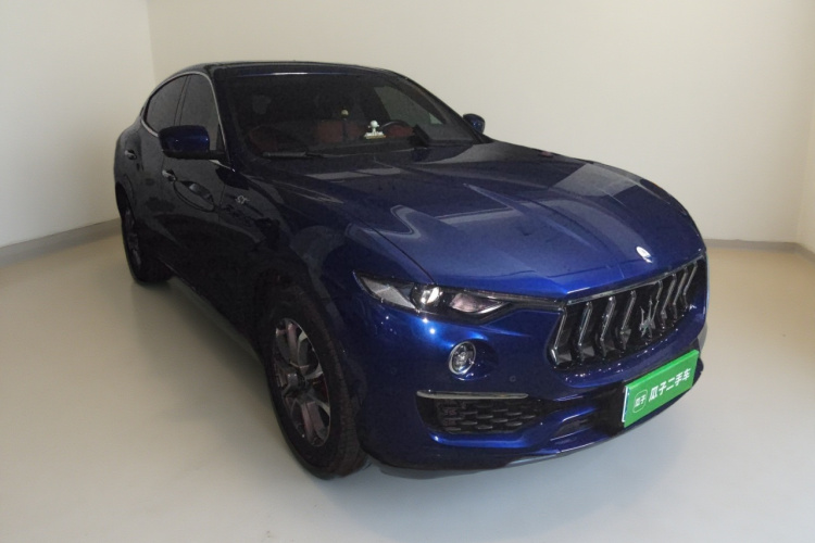 玛莎拉蒂 Levante 2022款 2.0T GT锋芒版车身外观3