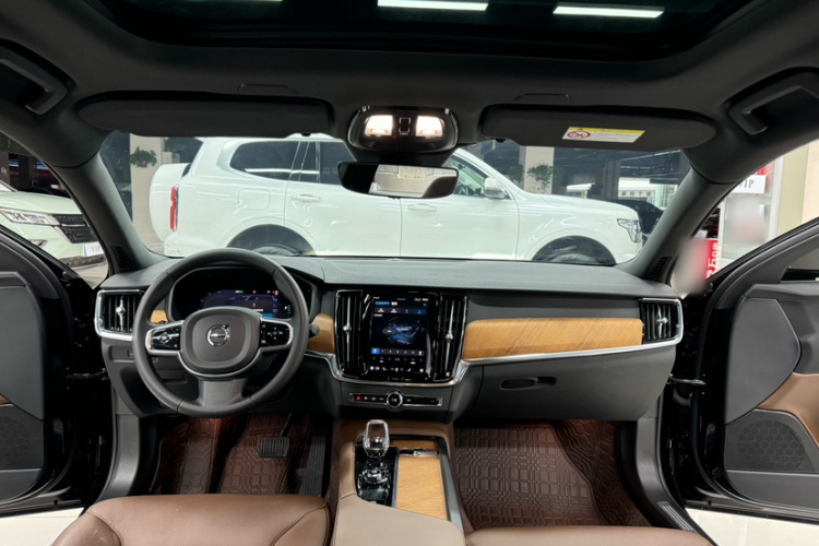 沃尔沃S90 2023款 B5 智逸豪华版中控内饰7003