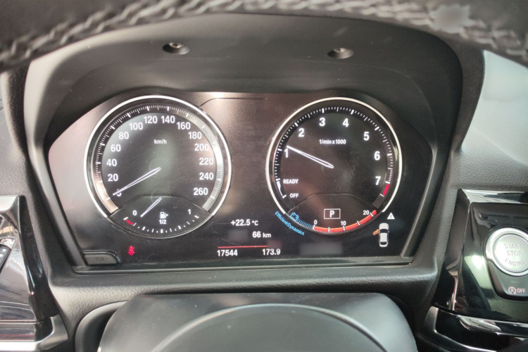 宝马1系 2022款 125i M运动曜夜版局部细节14