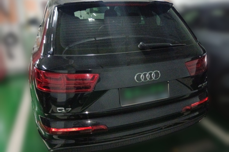 奥迪Q7 2019款 45 TFSI S line运动型车身外观6