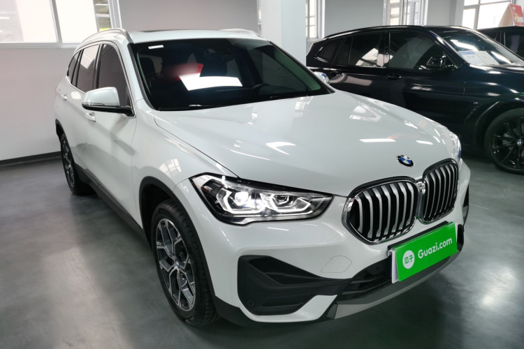 宝马X1 2022款 sDrive25Li 领先型车身外观3