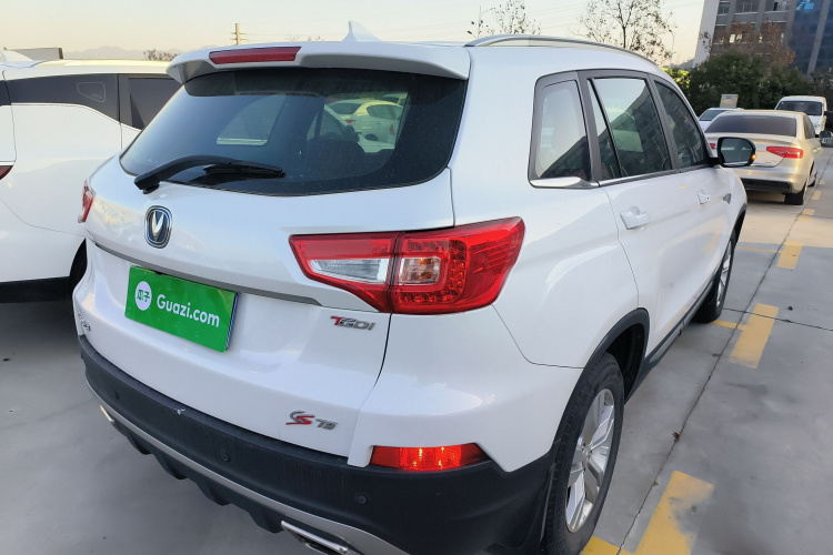 长安CS75 2017款 尚酷版 1.5T 手动锋享型车身外观6005