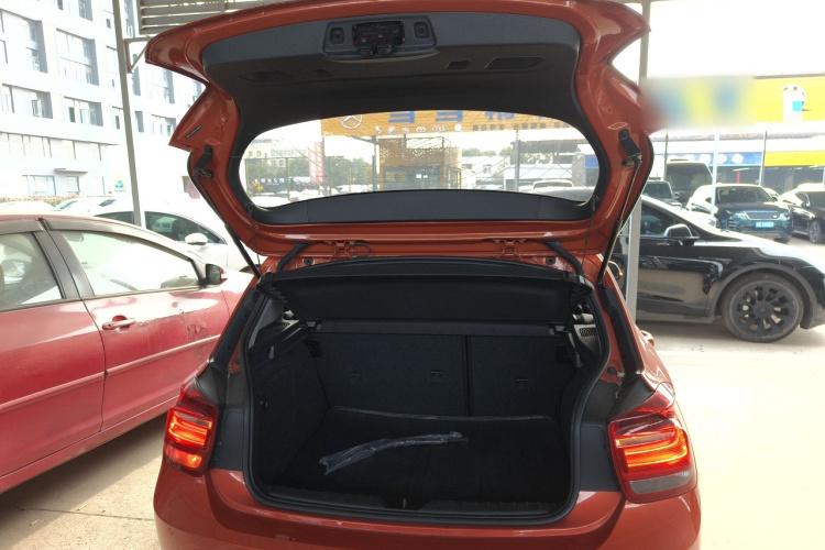 宝马1系(进口) 2013款 改款 118i 领先型局部细节23