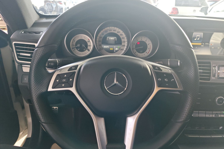 奔驰E级(进口) 2016款 E 200 轿跑车 灵动版中控内饰13