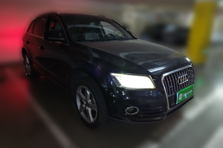 奥迪Q5 2015款 40 TFSI 舒适型车身外观3