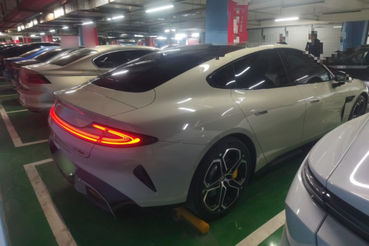 小米汽车 小米SU7 2024款 四驱Max创始版车身外观7