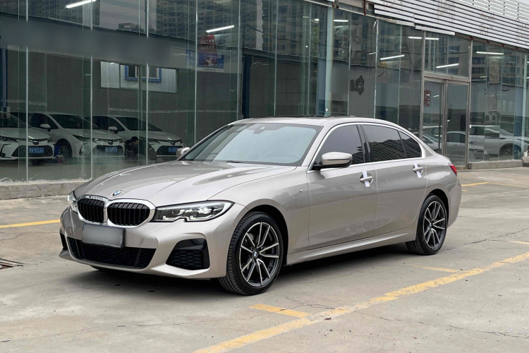 宝马3系 2021款 改款 325Li xDrive M运动套装车身外观1