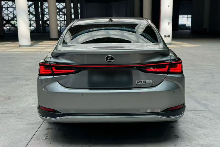 雷克萨斯ES 2025款 300h 臻享版车身外观6006