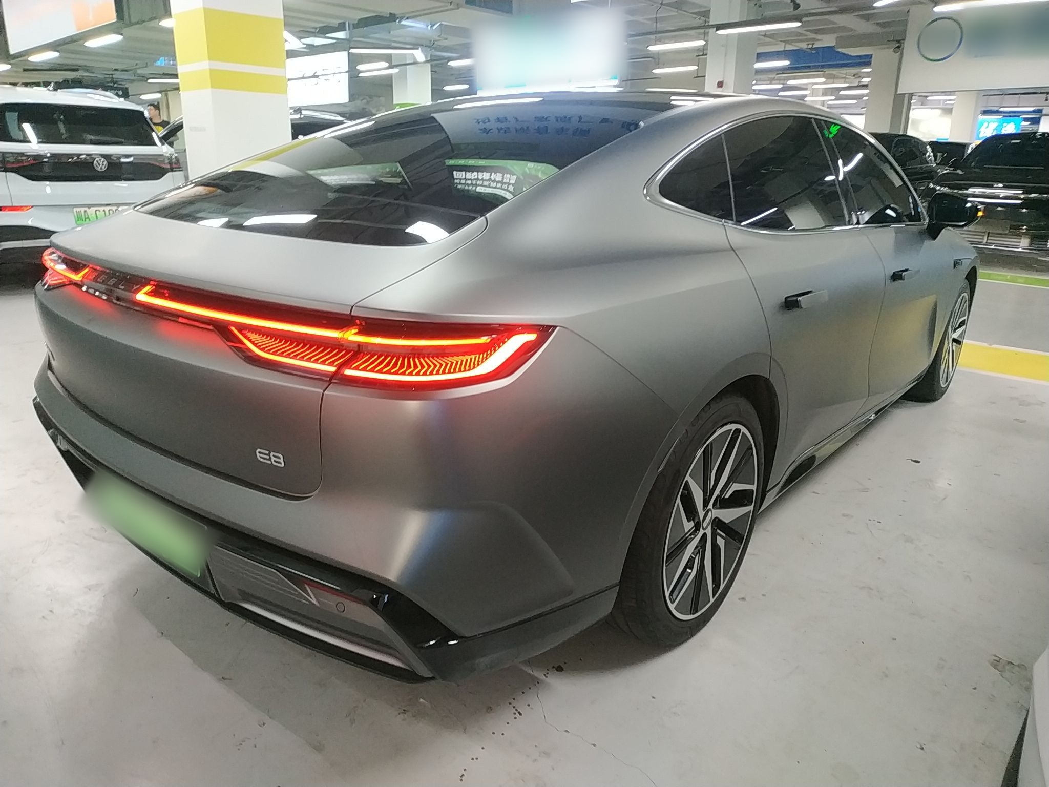 吉利银河 银河E8 2024款 665km 后驱星舰 远航版