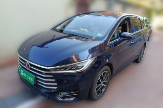 比亚迪 宋MAX 2018款 1.5T 自动智联豪华型 6座