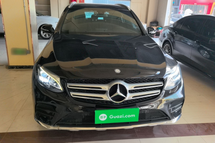 奔驰GLC 2017款 GLC 260 4MATIC 动感型车身外观2