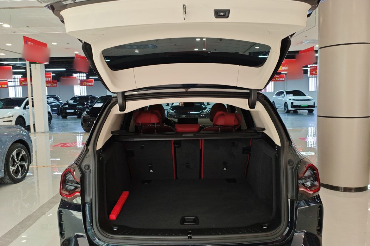 宝马iX3 2022款 改款 领先型机舱底盘23