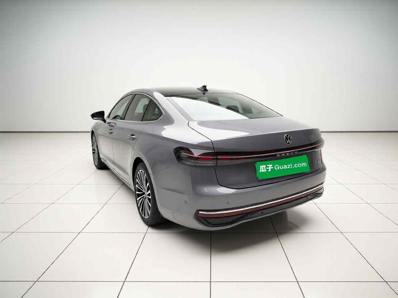 大众 帕萨特 2025款 Pro 380TSI 龙尊版(3)