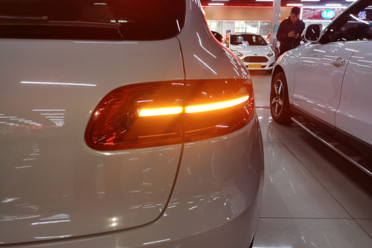 保时捷 2016款 Macan 2.0T车身外观9