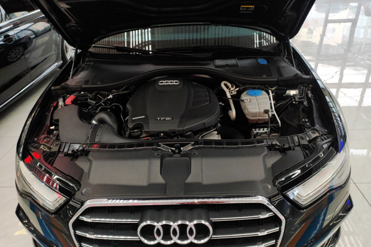 奥迪A6L 2018款 30周年年型 TFSI 进取型机舱底盘24